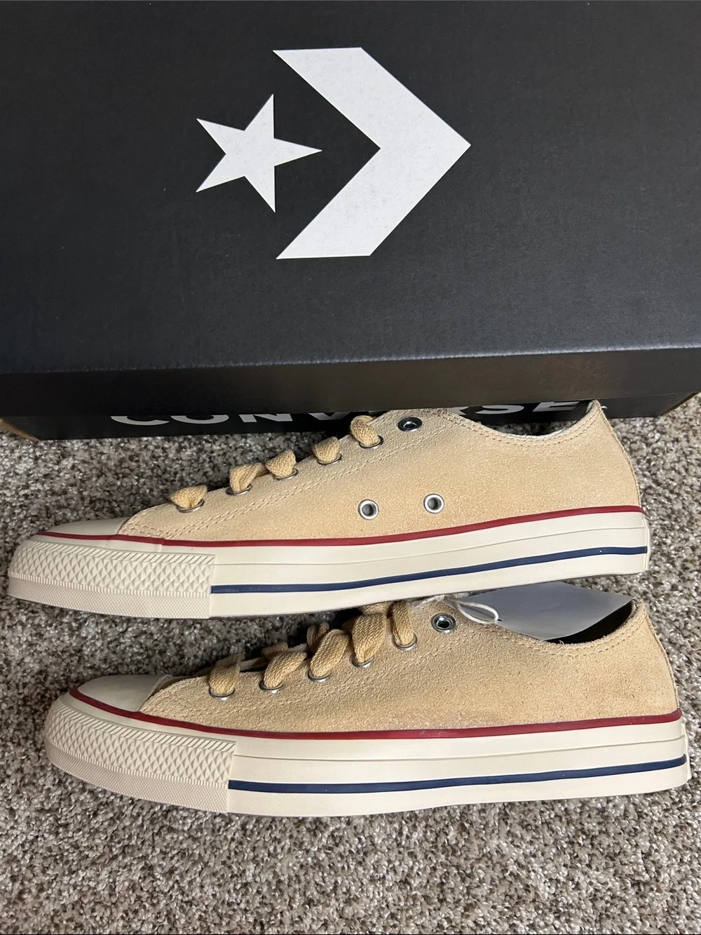 NEW Chuck Taylor All Star Ox Low Top Size Men's 7/ Women's 9